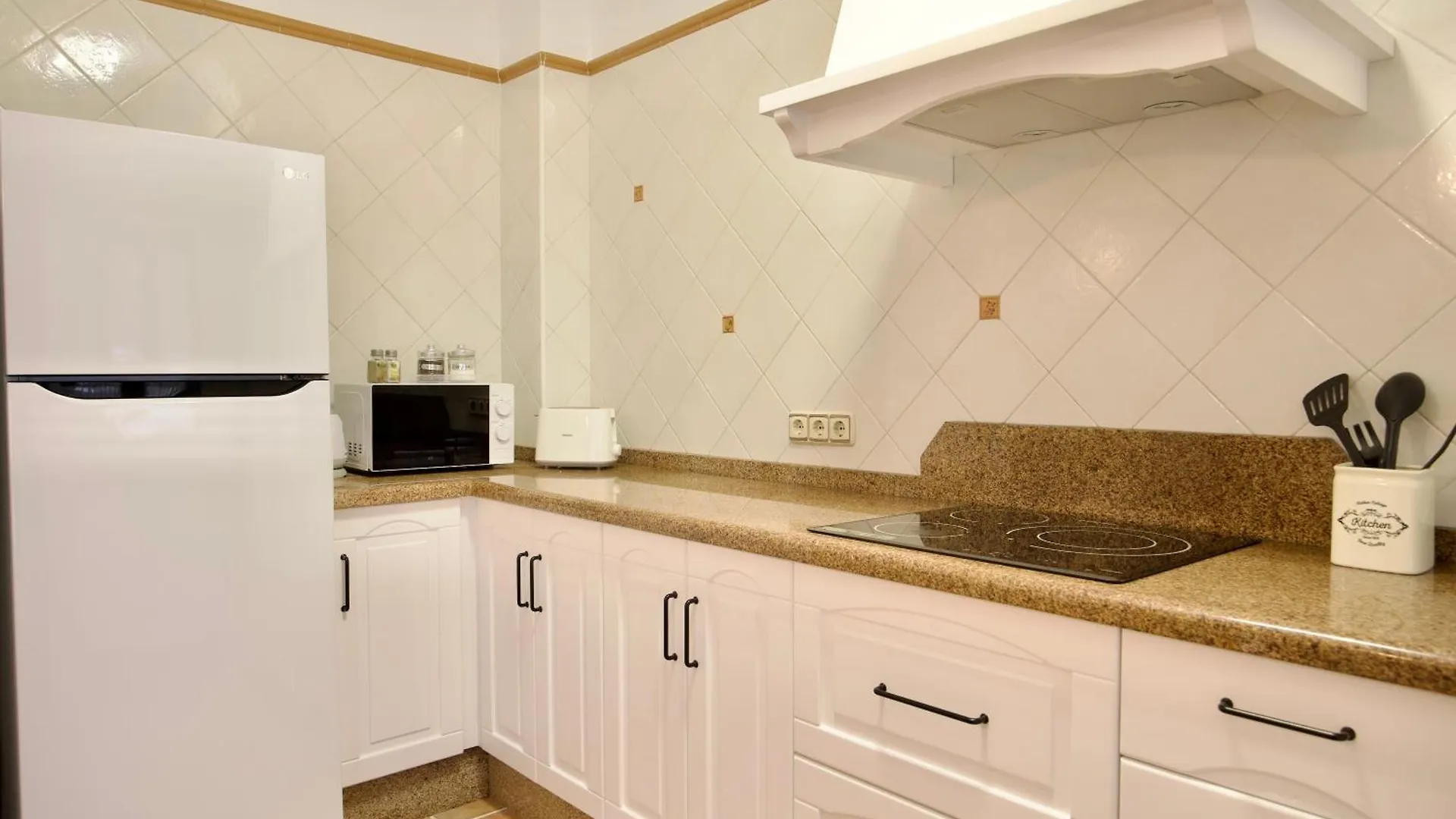 Nueva 33 Apartamentos En El Centro De Nerja Apartment