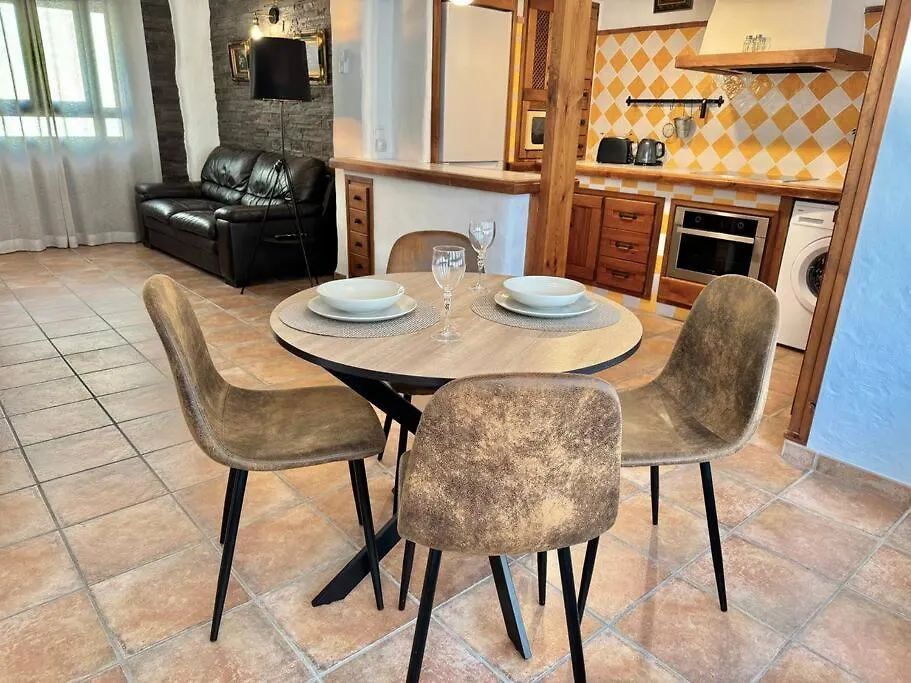 Nueva 33 Apartamentos En El Centro De Nerja Spanien